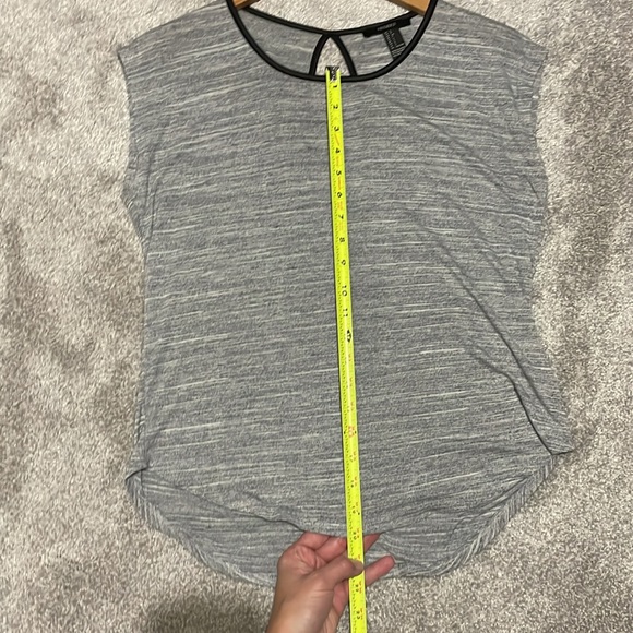 FOREVER 21 Grey blouse with leather trim and open back size SMALL - Picture 7 of 10